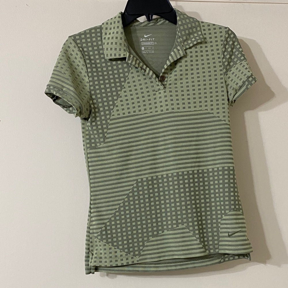 Nike Green Patterned Short Sleeve Tee